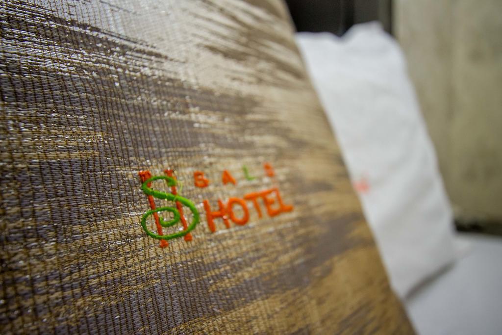 Sal'S Boutique Hotel Kampala Exterior photo