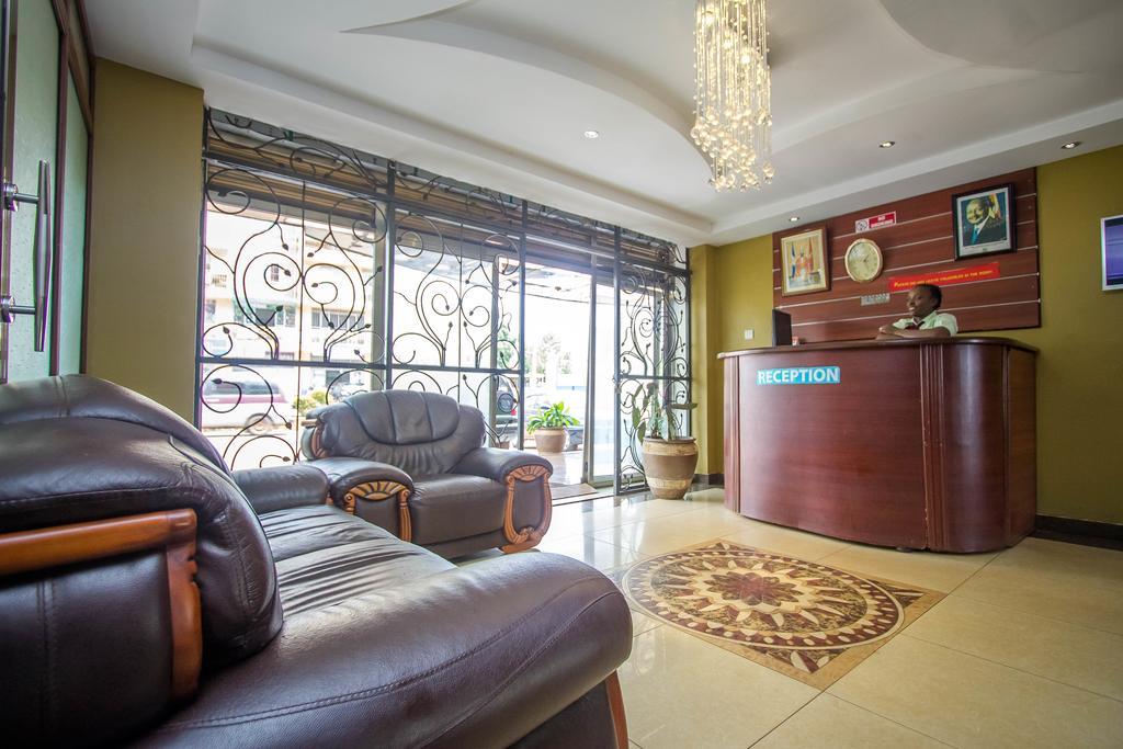 Sal'S Boutique Hotel Kampala Exterior photo